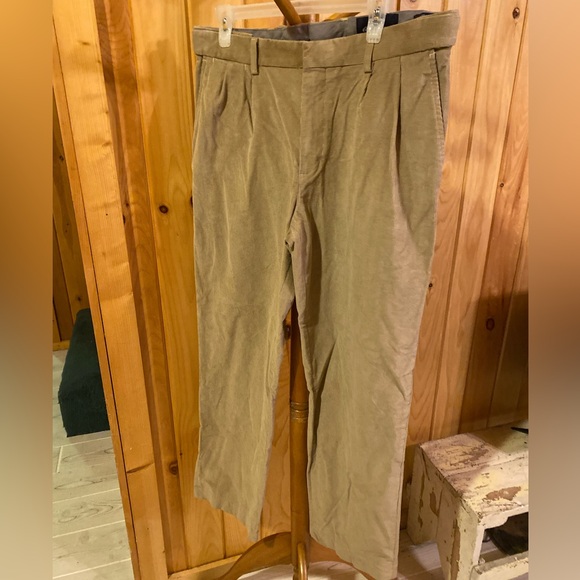 Lands’ End Men’s Tan Corduroy Pants - Picture 4 of 7
